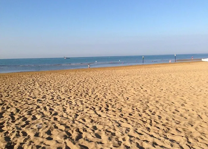 Апартаменты Well Located In - Beahost *